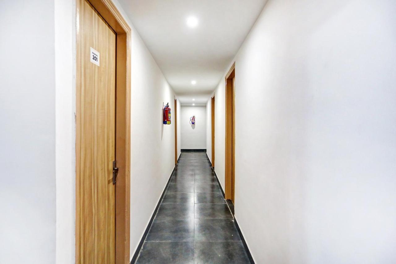 Oyo 81641 Collection O Hotel A1 Residency Nowe Delhi Zewnętrze zdjęcie