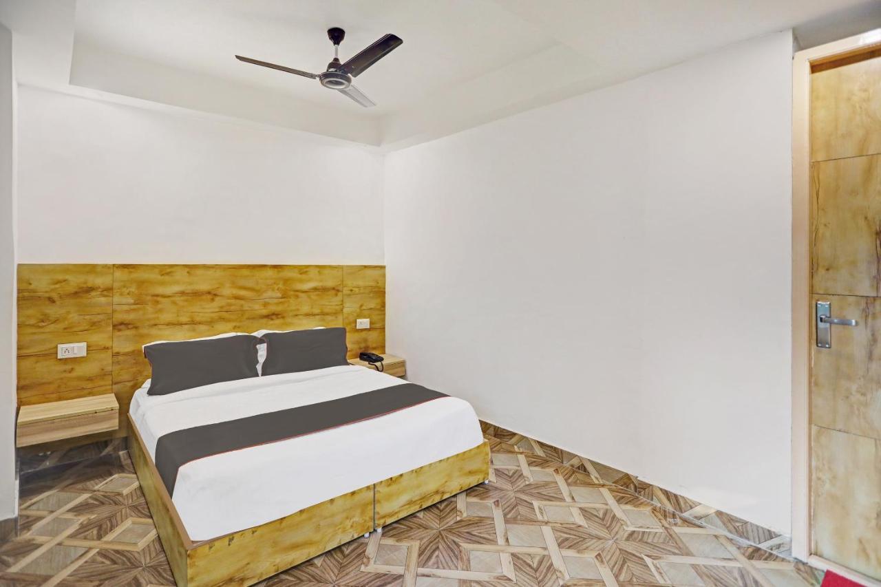 Oyo 81641 Collection O Hotel A1 Residency Nowe Delhi Zewnętrze zdjęcie