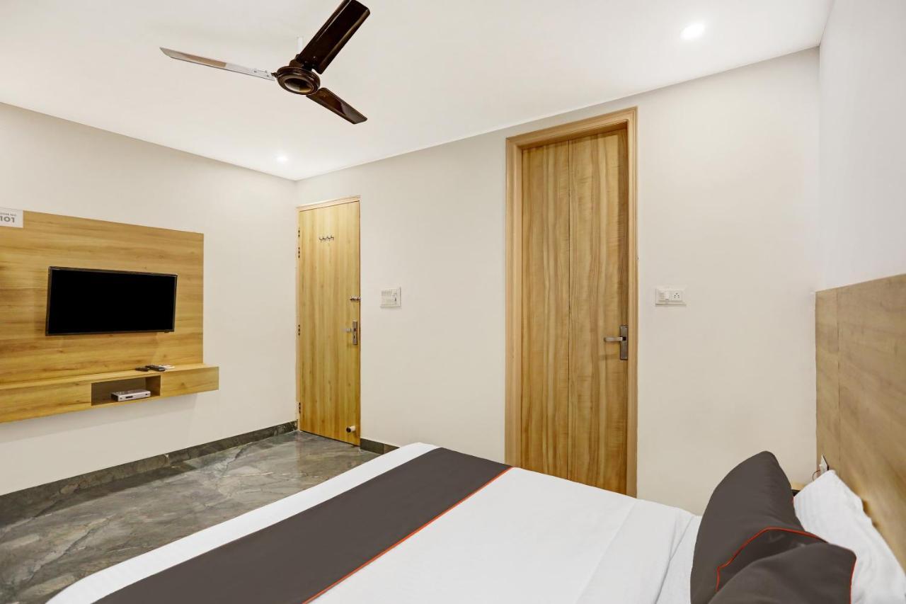 Oyo 81641 Collection O Hotel A1 Residency Nowe Delhi Zewnętrze zdjęcie