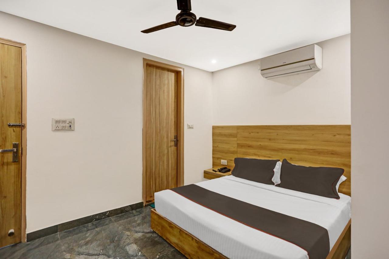 Oyo 81641 Collection O Hotel A1 Residency Nowe Delhi Zewnętrze zdjęcie