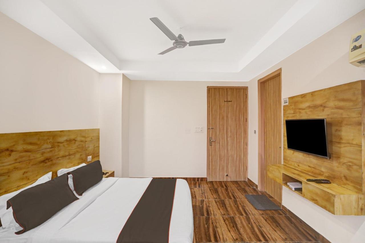 Oyo 81641 Collection O Hotel A1 Residency Nowe Delhi Zewnętrze zdjęcie