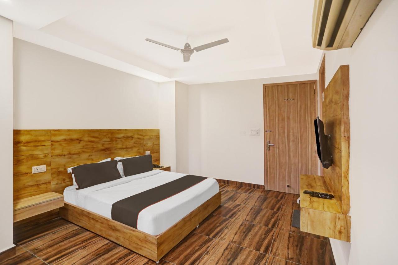 Oyo 81641 Collection O Hotel A1 Residency Nowe Delhi Zewnętrze zdjęcie